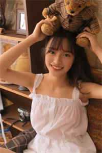 觊觎她
