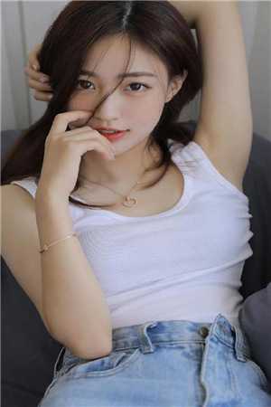 穿成女反派，摆烂恋爱真自在