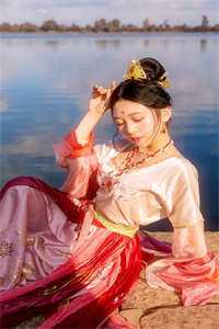重生归来，我把她拉下神坛