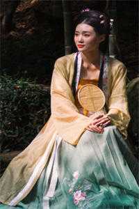 池小姐独美后，渣男跪地求原谅