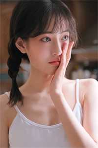 退出宗门后，我爹给找了九位绝美师尊
