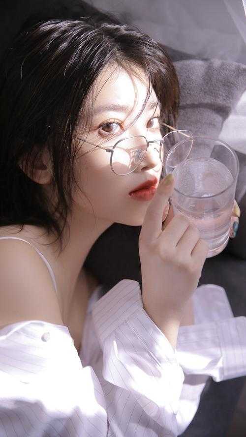 冰封末世：带着女神苟在安全堡垒！