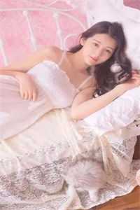 穿越结束，我被九个女帝堵家门