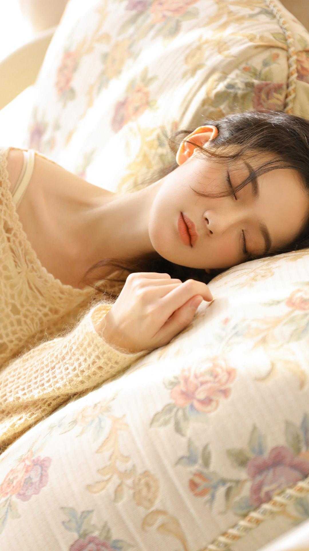 鞋柜里的第十双红鞋