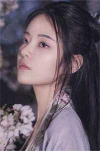 与双胞胎妹妹互换身份后，她后悔了