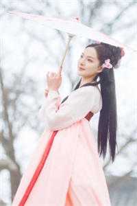 点天灯抢了小秘书手镯后，新婚夜老公拍卖我私密视频