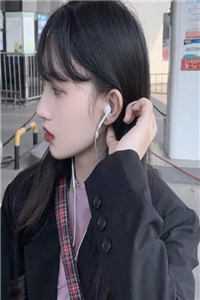 我装废柴却靠心声登基了！