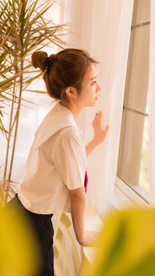 穿小鞋：军阀府上的替身新娘