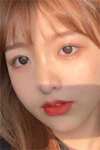 乖乖女？不，她是京圈大佬的野玫瑰