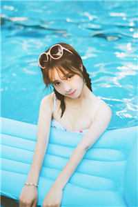 顶流设计师的复仇华尔兹