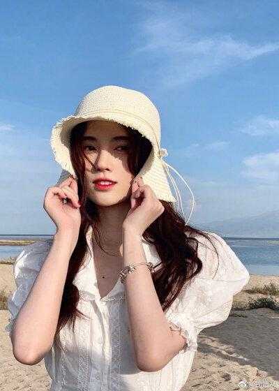分手后，我成了前女友的整容模板