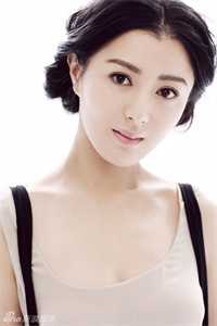 瘫痪皇族贵女另嫁他人后，赘婿疯了