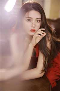 影帝未婚夫和女主角假床戏真做后，我选择成全他们