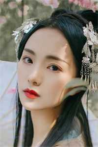 明月也曾伴南星