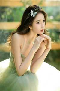 我的电子老婆，怎么成末日女王了？