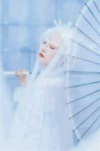 亲生女儿被养女当狗耍后我杀疯了