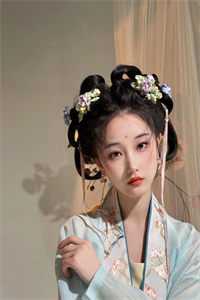 九尾觉醒：我是魔神祭品