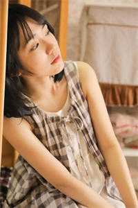 订婚宴未婚夫和别的女人交换戒指