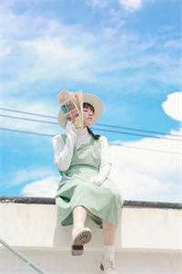 捞女单亲带货后，绝嗣太子爷悔疯了