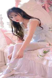 农门长女有空间，逃荒路上致富忙