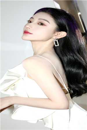 前世挖心，重生后我送他们坐牢