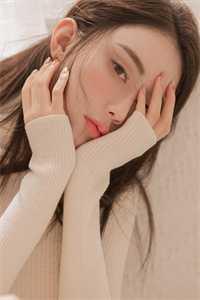 开局贪成五亿县令，女帝求我多贪点？