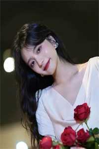 女主叫萧令月的小说免费的