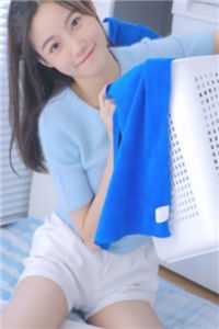 职业女友，亲他一下八百万